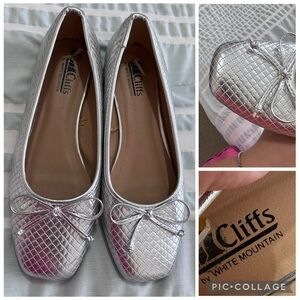 Cliffs by White Mountain Silver Ballet Flats size 8
